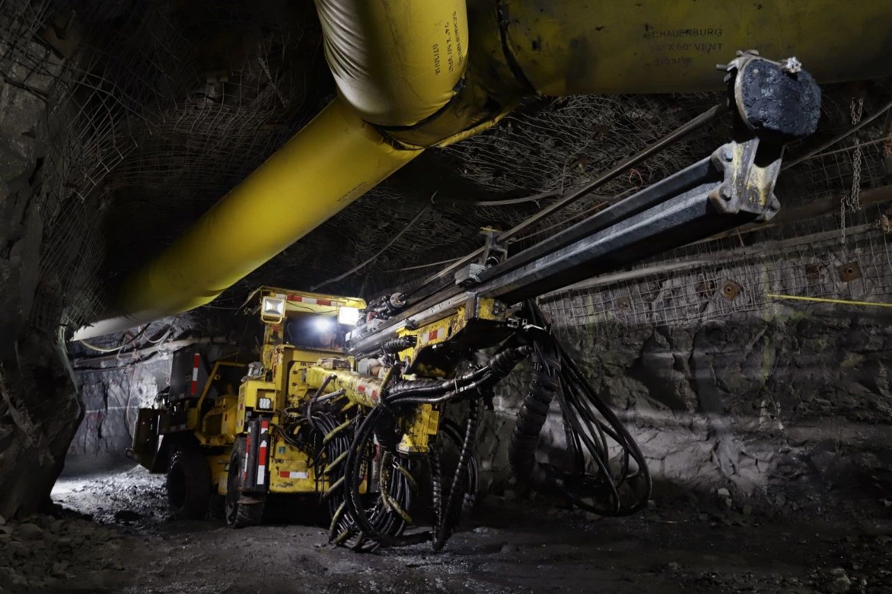 Analysis and Improvement of Circuit Breaker Tripping Fault for a Rock Drilling