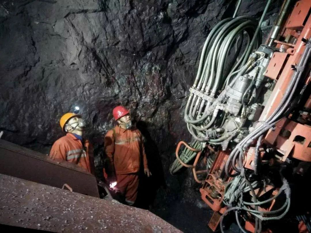 Pollution and Control of Hydraulic System of Underground Rock Drilling Equipment