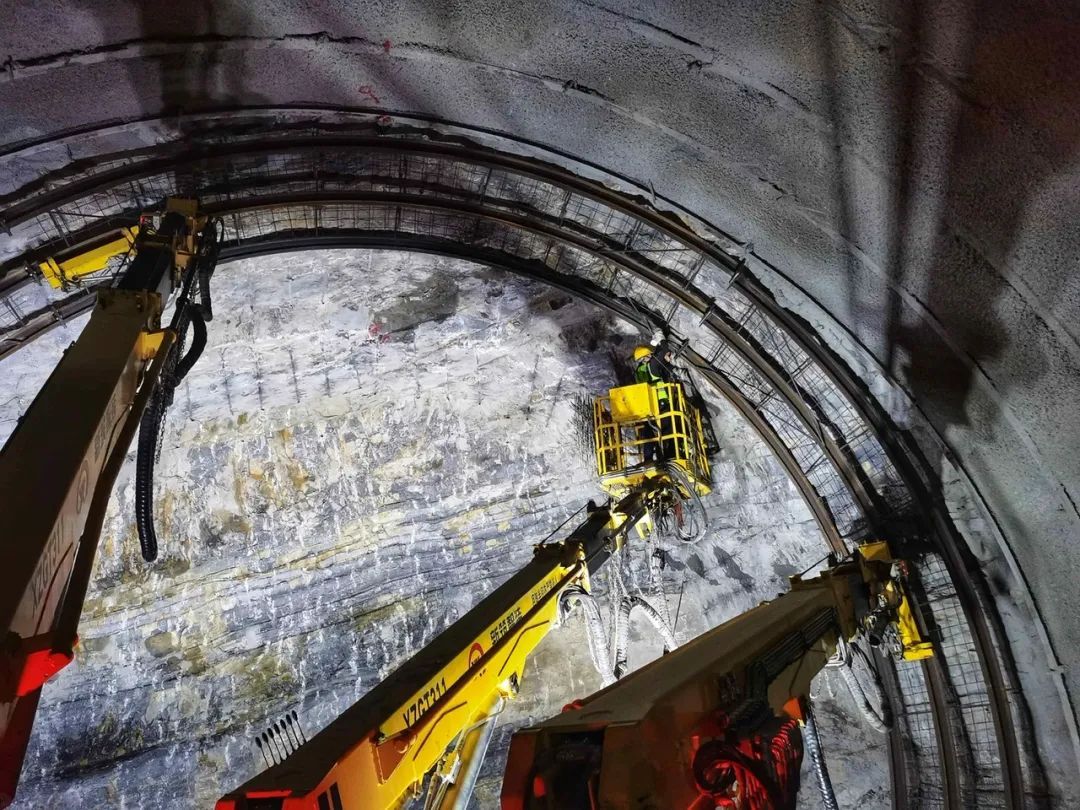 The Application of Three-arm Rock Drilling Rigs in Mechanizing Tunnel Construction to Reduce Manpower and Improve Safety