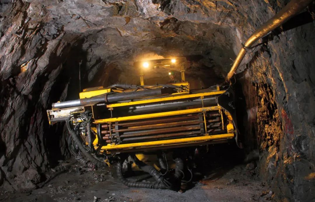 Analysis and Prevention of Contamination in Hydraulic System of Simba-H1354 Rock Drilling Rig